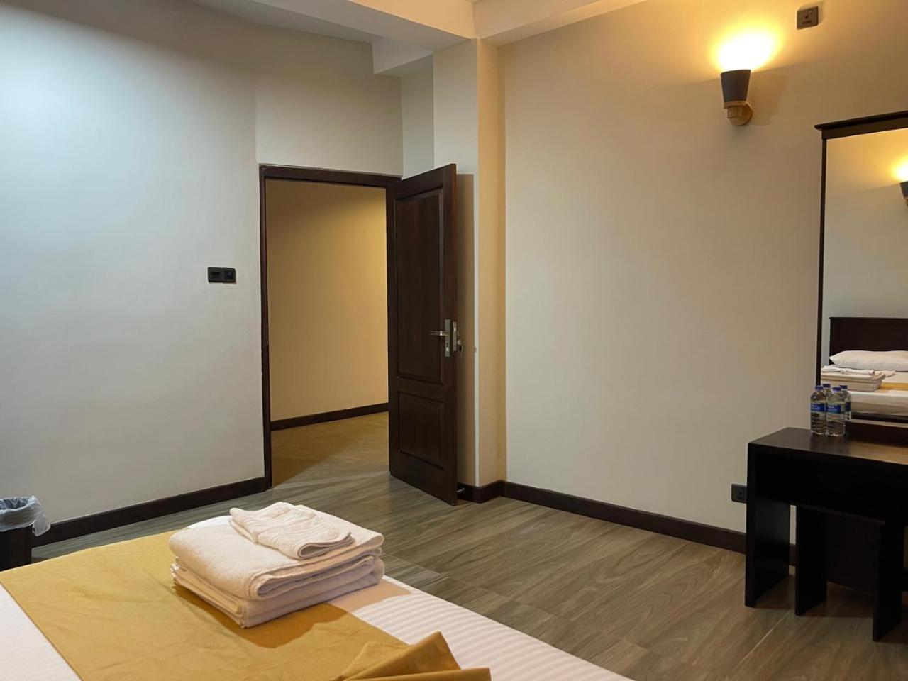 Hotel Lush Breeze Kandy Exterior foto