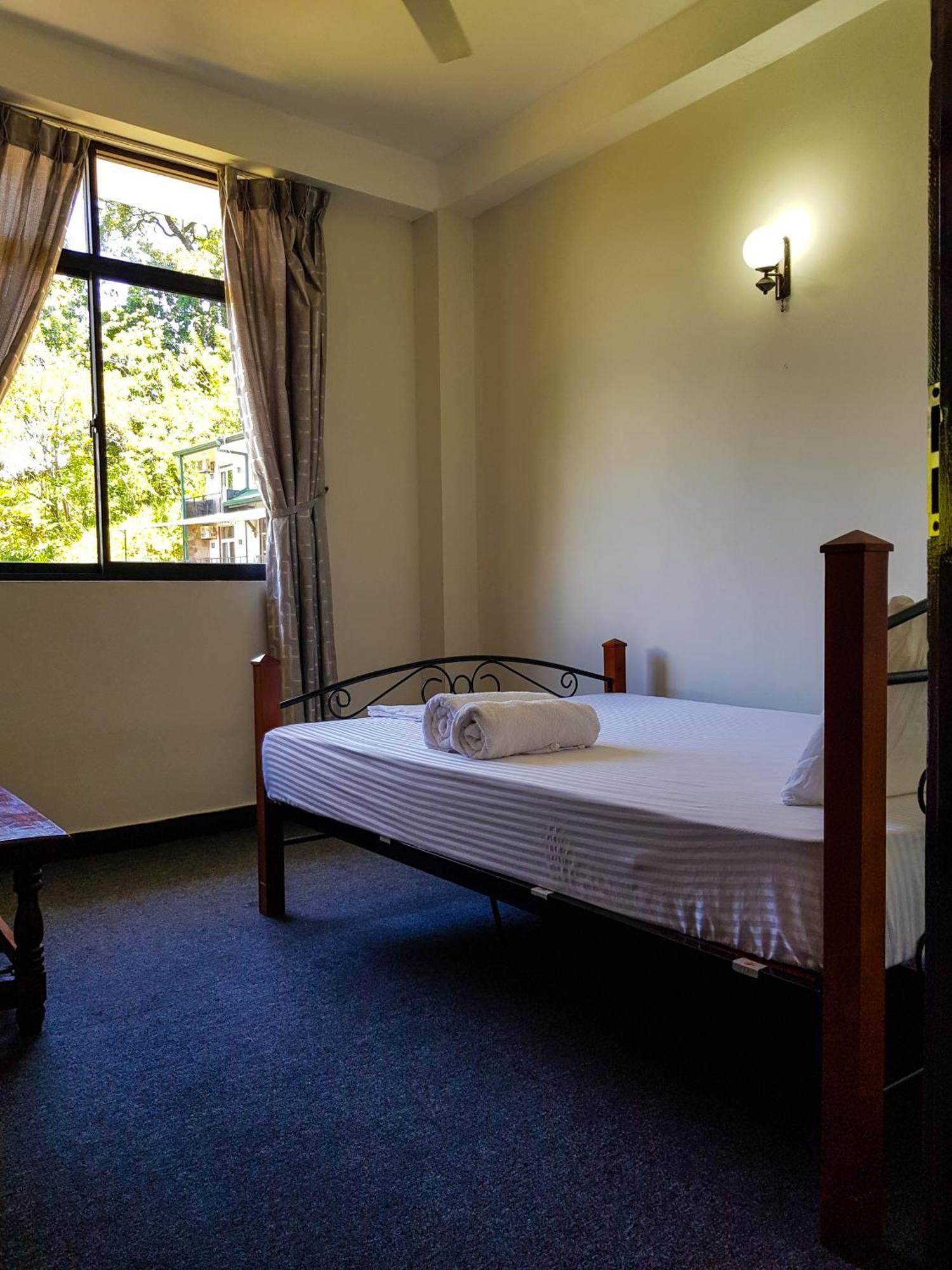 Hotel Lush Breeze Kandy Exterior foto